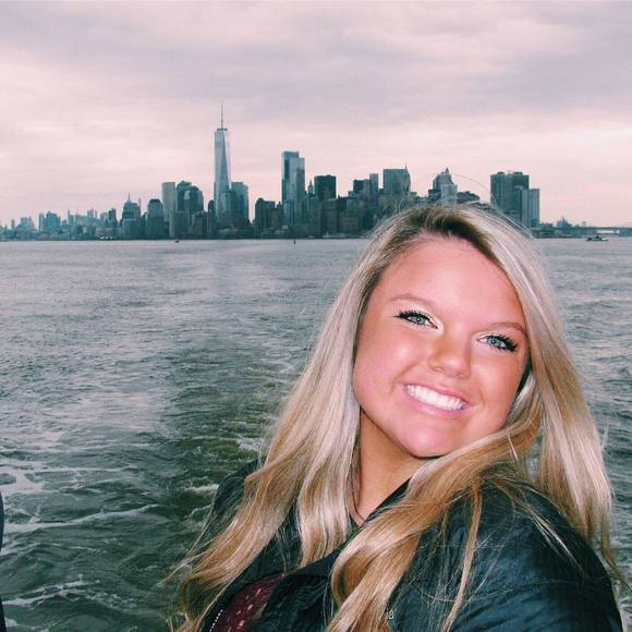 Meet your Posher, Tess - Picture 1 of 1